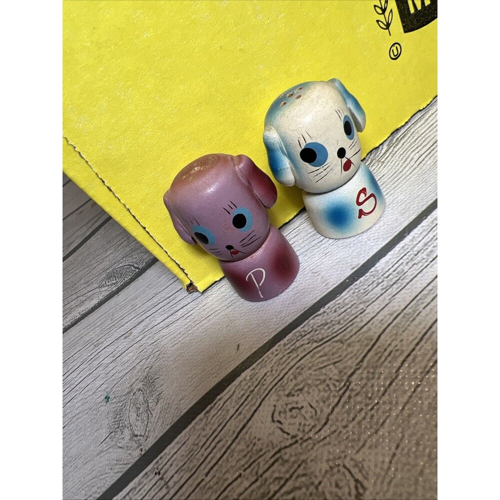 Vintage Wooden Puppy Dog Salt Pepper Shakers Made In Japan RARE Kitchen Kitsch
